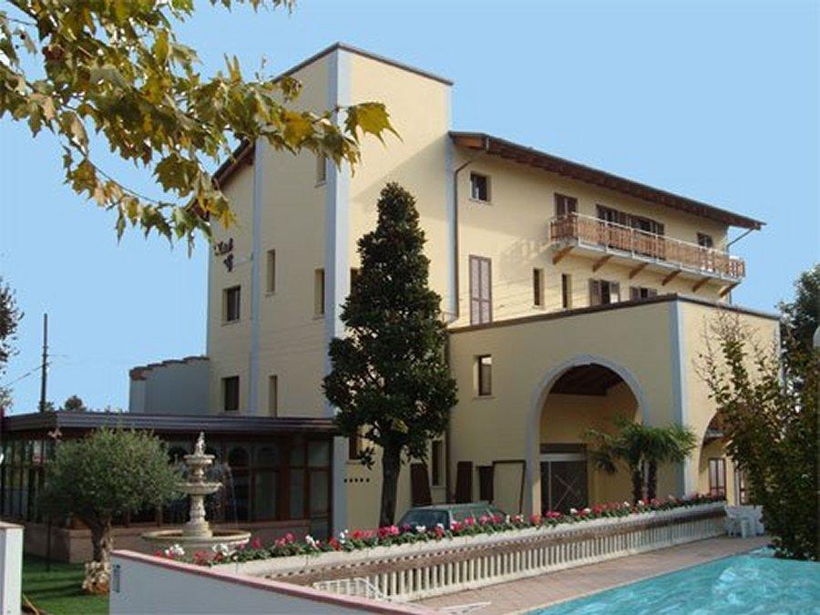 Hotel Magnolia Comacchio Exterior photo